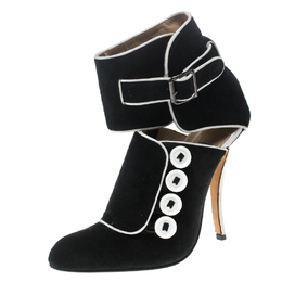 Manolo Blahnik: Чёрные ботинки 