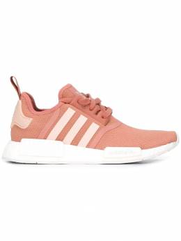 adidas: Розовые кроссовки  NMD_R1