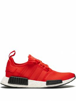 adidas: Яркие кроссовки  NMD_R1
