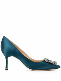 Manolo Blahnik: Голубые туфли  Hangisi