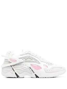 Raf Simons: Белые кроссовки  Cylon 21