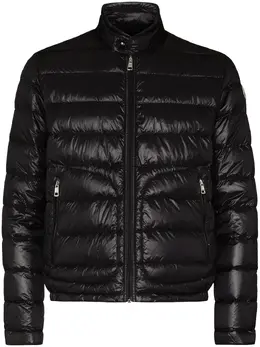 Moncler: Чёрная куртка 