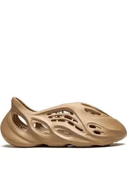 adidas YEEZY: Кроссовки 