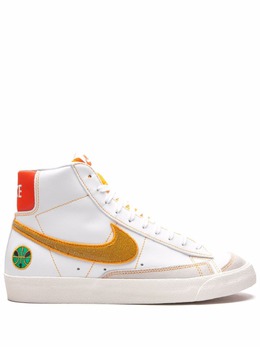 Nike: Белые кроссовки  Blazer Mid 77 Vintage
