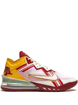 Nike: Белые кроссовки  Lebron 18
