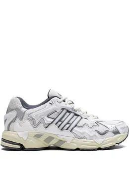adidas: Белые кроссовки  Response CL