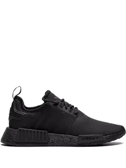 adidas: Чёрные кроссовки  Primeblue