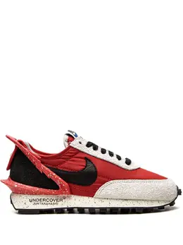 Nike: Красные кроссовки  Daybreak