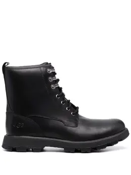 UGG: Чёрные ботинки 