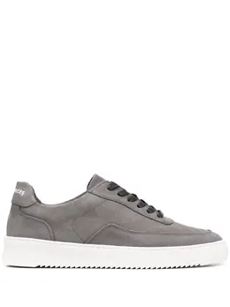Filling Pieces: Кроссовки 