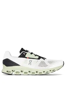 On Running: Белые кроссовки 
