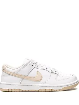 Nike: Белые кроссовки  Dunk Low
