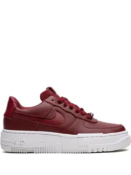 Nike: Красные кроссовки  Air Force 1 Pixel