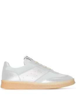 MM6 Maison Margiela: Серебристые кроссовки 