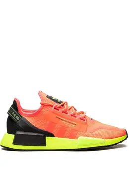adidas: Розовые кроссовки  NMD_R1 V2