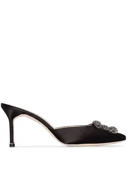 Manolo Blahnik: Чёрные сабо  Hangisi
