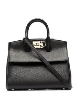 Salvatore Ferragamo: Чёрная сумка-шоппер  The Studio
