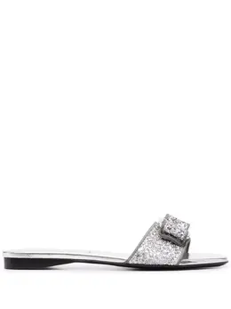 Salvatore Ferragamo: Серебристые сандалии  Vara Bow