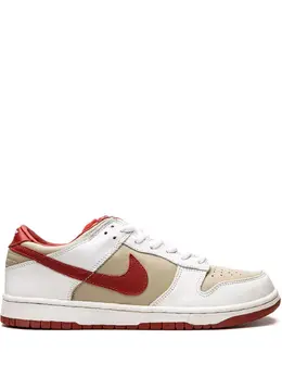 Nike: Бежевые кроссовки  Dunk Low Pro