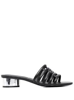 Salvatore Ferragamo: Чёрные сандалии 