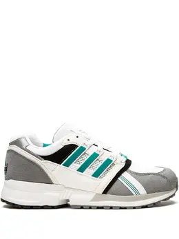 adidas: Белые кроссовки  Consortium