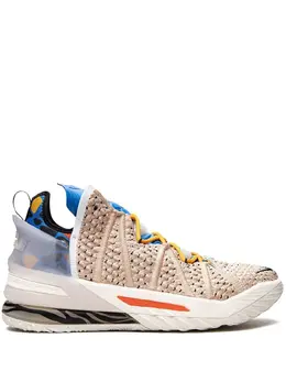 Nike: Многоцветные кроссовки  Lebron 18