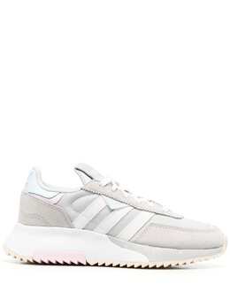adidas: Светлые кроссовки 