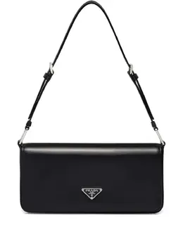 Prada: Чёрная сумка 