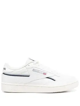 Reebok: Белые кроссовки  Club C 85