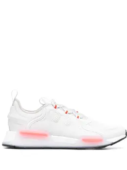 adidas: Белые кроссовки 
