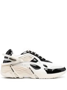 Raf Simons: Чёрные кроссовки 
