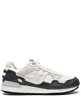 Saucony: Белые кроссовки  Shadow 5000