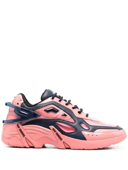 Raf Simons: Чёрные кроссовки 