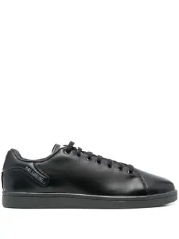 Raf Simons: Чёрные кроссовки 