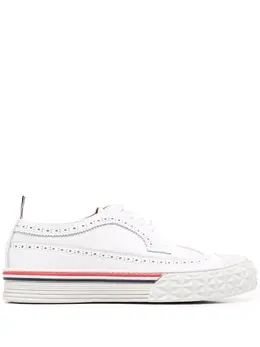 Thom Browne: Белые кроссовки  Longwing