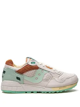Saucony: Многоцветные кроссовки  Shadow 5000