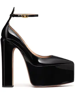 Valentino Garavani: Чёрные туфли 