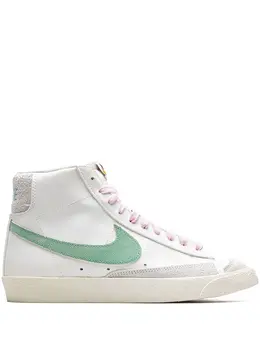 Nike: Белые кроссовки  Blazer Mid 77
