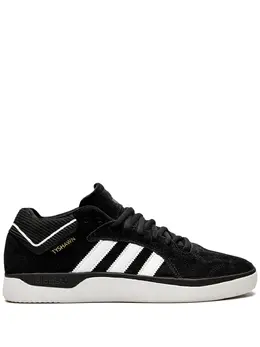 adidas: Чёрные кроссовки  Tyshawn