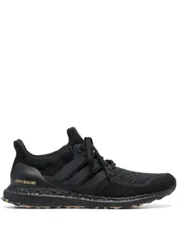 adidas: Чёрные кроссовки  UltraBoost