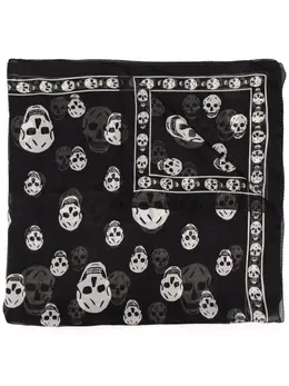Alexander McQueen: Шарф  Skull с принтом