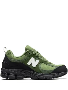 New Balance: Чёрные кроссовки  2002R