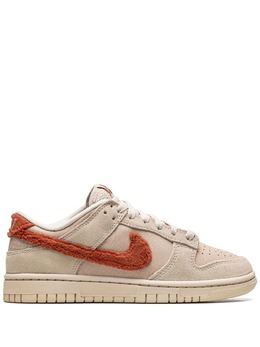 Nike: Бежевые кроссовки  Dunk Low