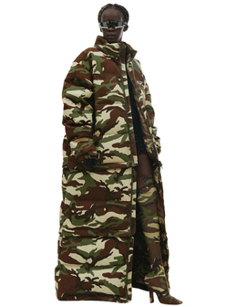 VETEMENTS: Длинный пуховик 