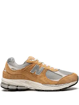 New Balance: Светлые кроссовки  2002R