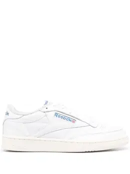 Reebok: Белые кроссовки  Club C 85