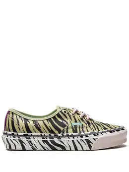 Vans: Светлые кроссовки  Authentic LX