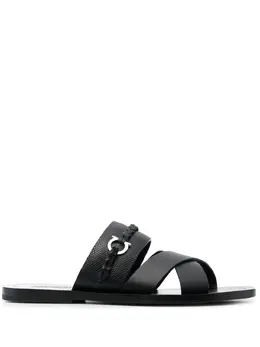 Ferragamo: Чёрные сандалии  Gancini