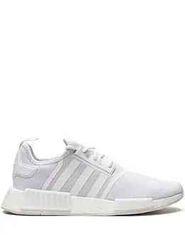 adidas: Белые кроссовки  Primeblue