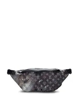 Louis Vuitton: Синяя поясная сумка 
